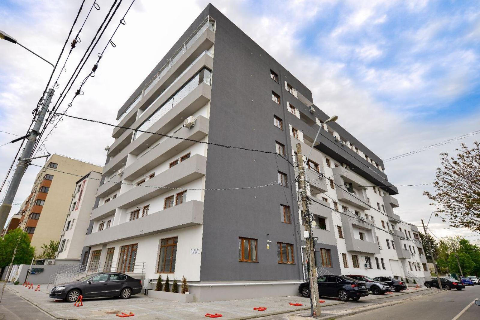 - Private Parking Apartment *
