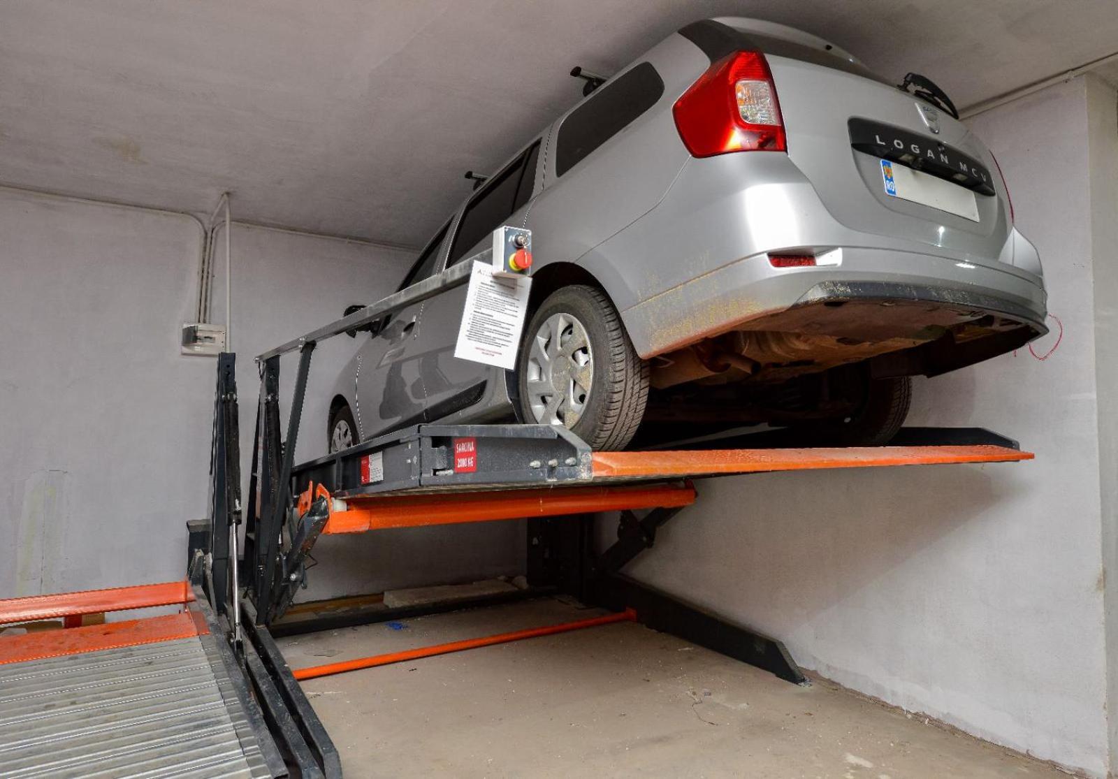 - Private Parking Apartment Bucharest